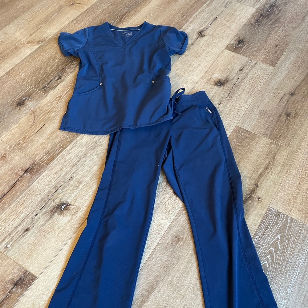 Beyond Scrubs Navy Scrub Set Extra Small